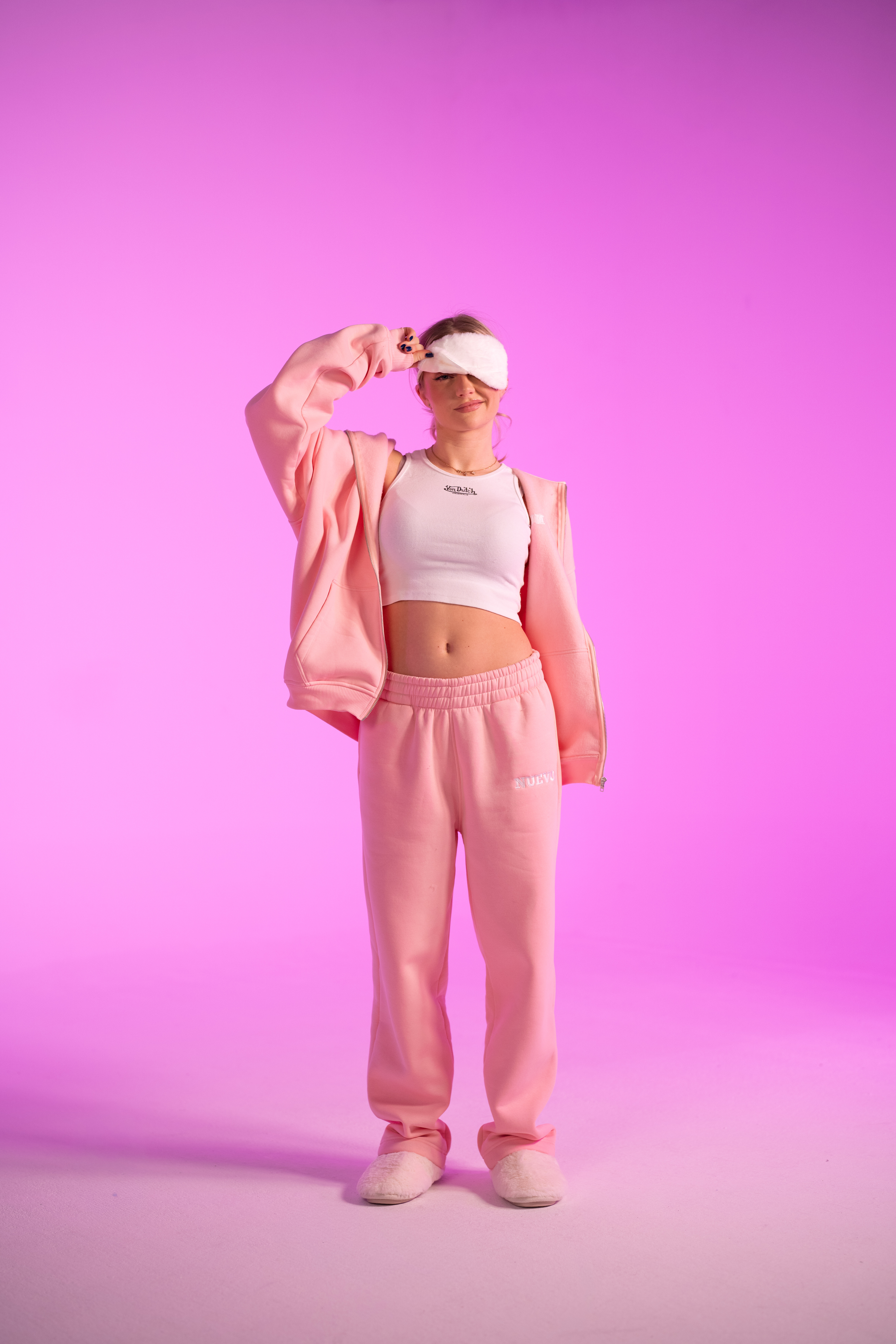 Nuevo Campaign Shot 1